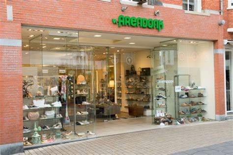 outlet schoenen ninove|Relaqs 